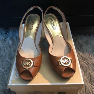 Michael Kors size 7